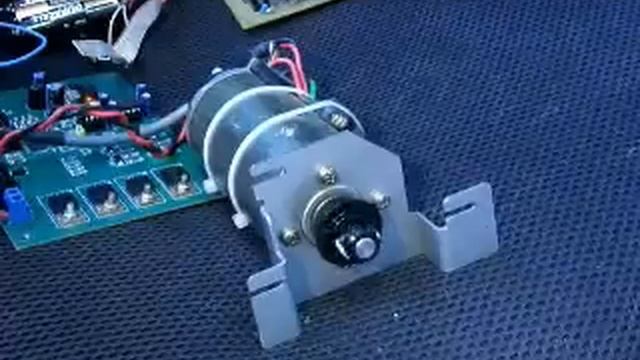 Тест драйвера двигателя постоянного тока.