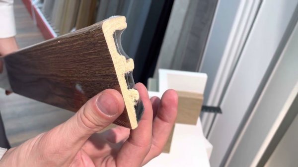 Плинтус напольный Arbiton Integra 01 Белый