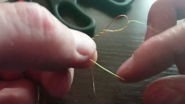 Как связать леску с плетенкой между собой. Простой способ.