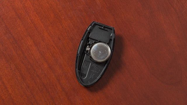 2024 Nissan Armada - Remplacement De La Pile De La Clé Intelligente