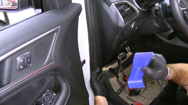 Etrailer | Roadmaster Automatic Battery Disconnect Installation - 2017 Ford Edge