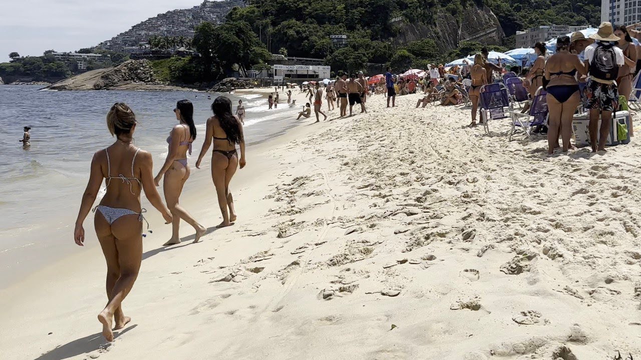 Хороший день на пляже Леблон Бразилия _ прогулка по пляжу