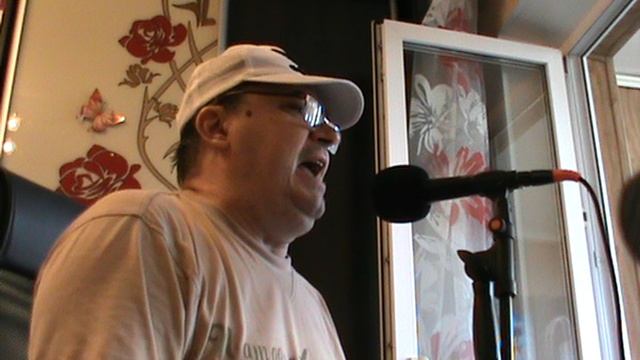 И вновь продолжается бой