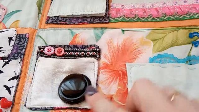 Игрушечный домикиз остатков ткани