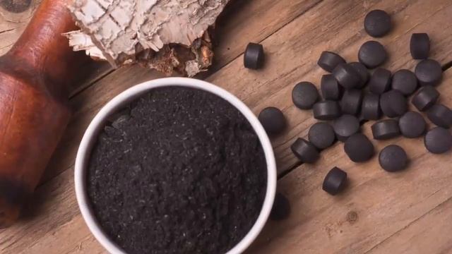 Маски из активированного угля от черных точек