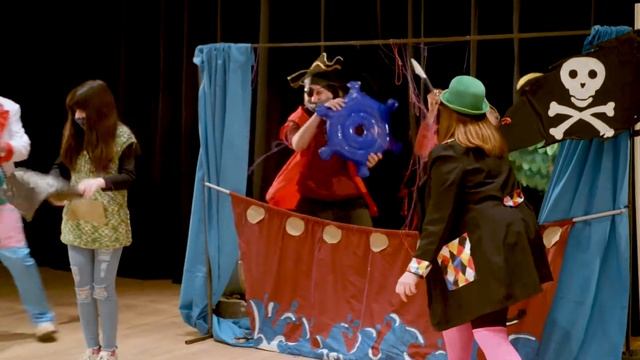 Un Cuento De Piratas (La Cacerola)