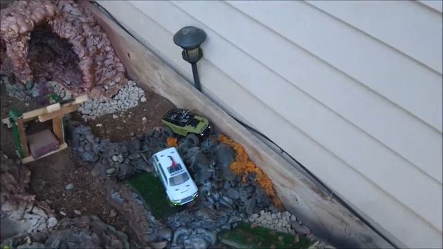 Element Enduro Trailrunner And The Axial SCX24 Deadbolt ;follow The Leader On A-Rodz Crawlin Course