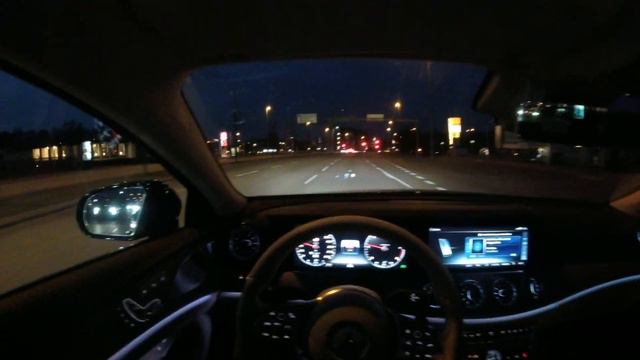 2018 Mercedes-Benz CLS 350D 4MATIC AMG - POV Night Drive