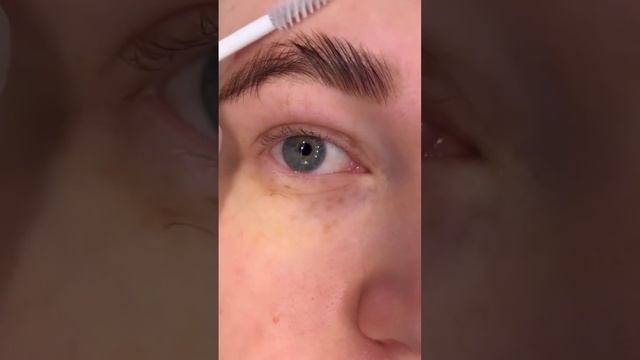 Лучший гель для укладки бровей ?