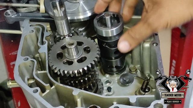 Desmontagem Da Caixa De Marchas Da Suzuki YES/INTRUDER 125.