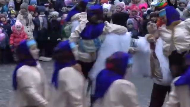 Зажглась главная ёлка в Харцызске.