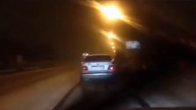 Авто приколы на дорогах Youtube девушки  Улетное видео!