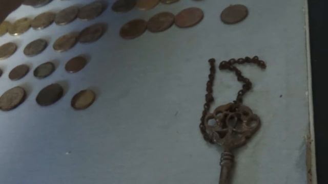 Поиски золота коп на пляже серебряные кольца 2 штуки и куча монет часть 2