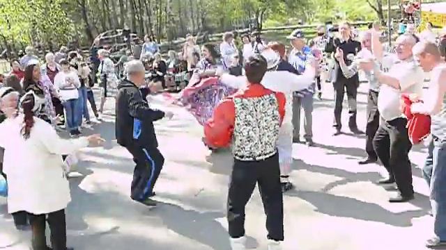 пляска в юбилейном на празднике