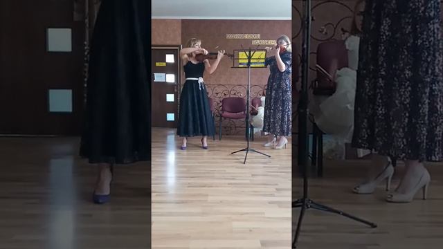 Мы тоже слушаем классику!!!