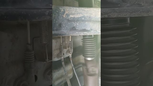 2004 Nissan Titan Carrier Bearing??  Please Help.