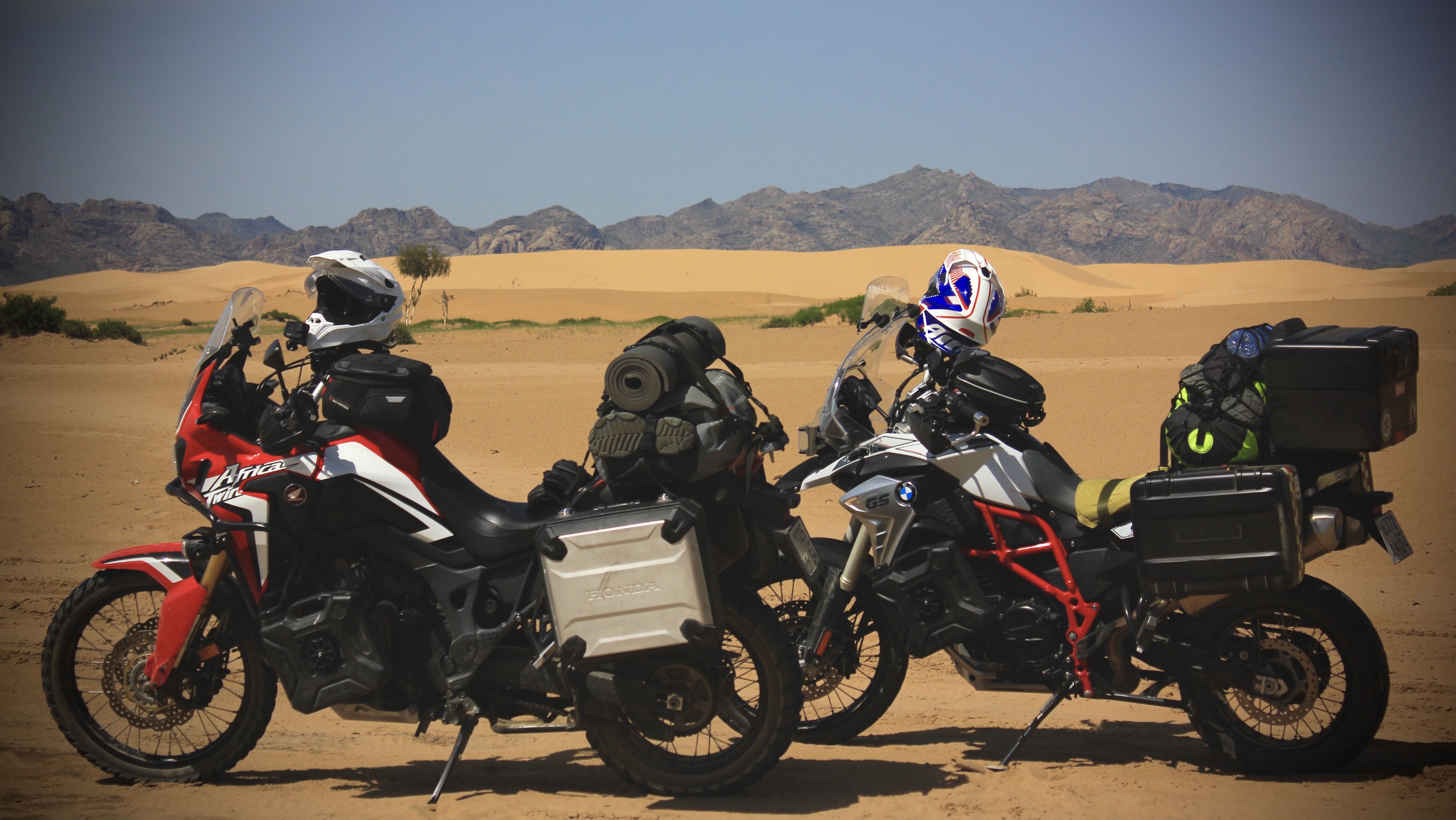 Мотопутешествие по Монголии с запада на восток на двух мотоциклах.Honda Africa Twin 1000 & BMW 800GS