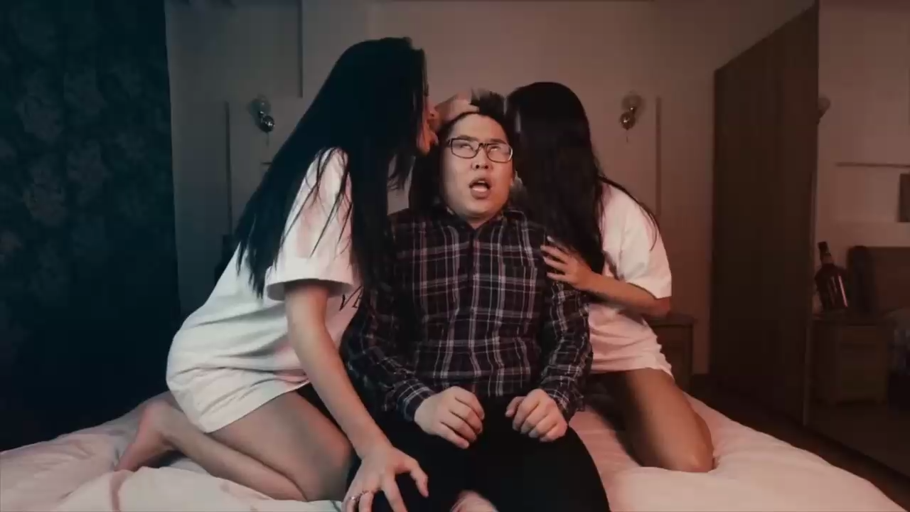 V $ X V Prince - вверх и вниз