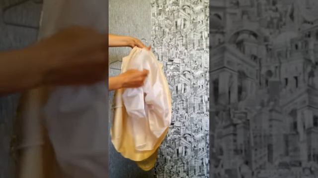 Платье  на девочку золотое бежевое