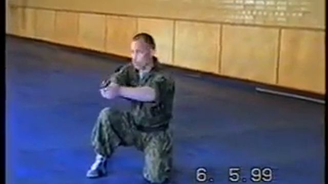 ВАлерий Крючков 1999г   спецупражнения с пистолетом