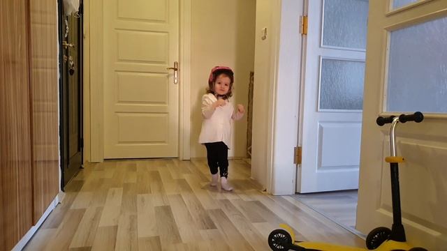 MUCİZE CADI- BÖÖÖ-ÇOK KORKTUM-SCOOTER