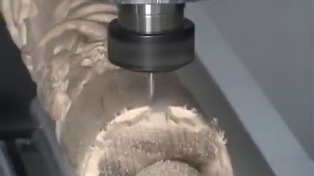 Универсальный фрезерный станок с ЧПУ.MPG