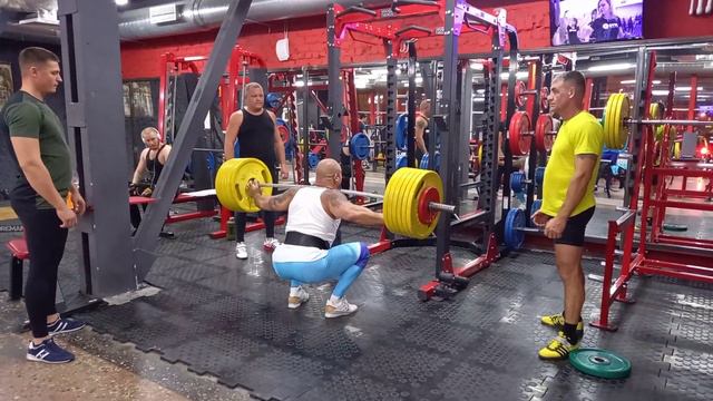 Присед 210 кг с остановкой в глубоком седе.Paused Back Squat (Klokov Squat) 210 Kg.