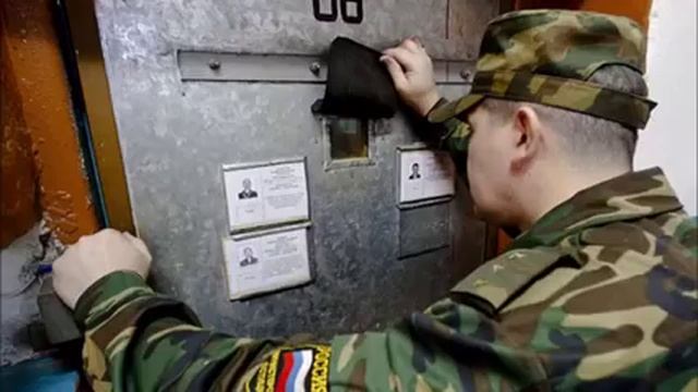 Татуировки которые делают опущенным петухам на зоне