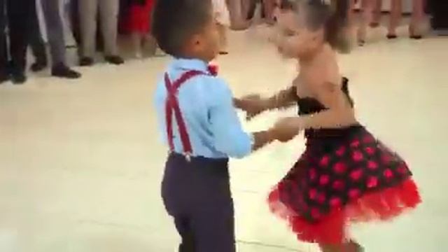 Любовь в Танцевальной Атмосфере