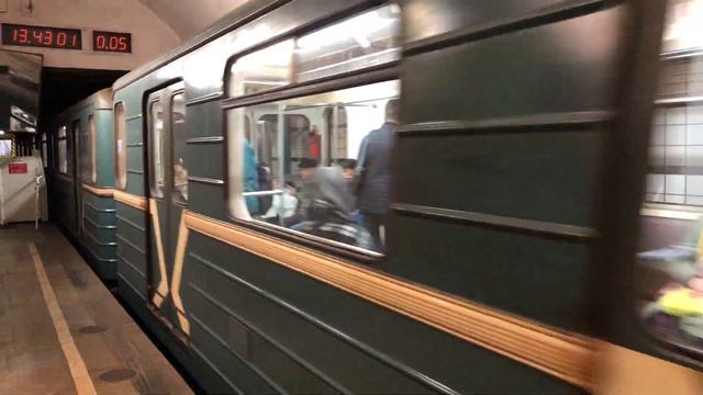 81-717/714.5 На станции Проспект Мира