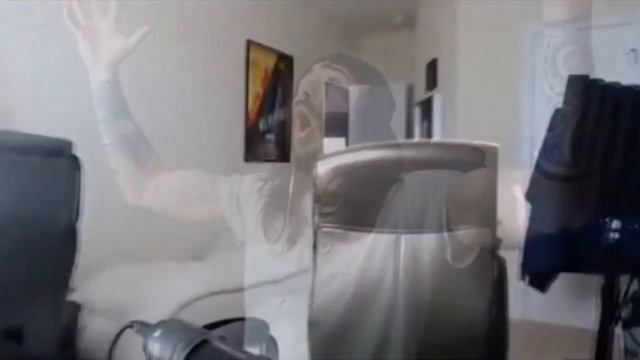 Cr1tikal Uses The Magic Mirror