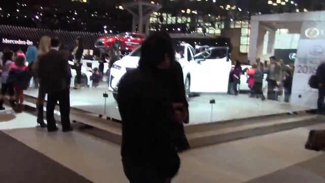 США Автосалон Нью йорк Cadillac Honda Toyota