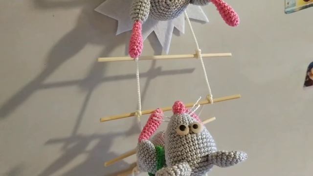 Мышки воришки связаны крючком