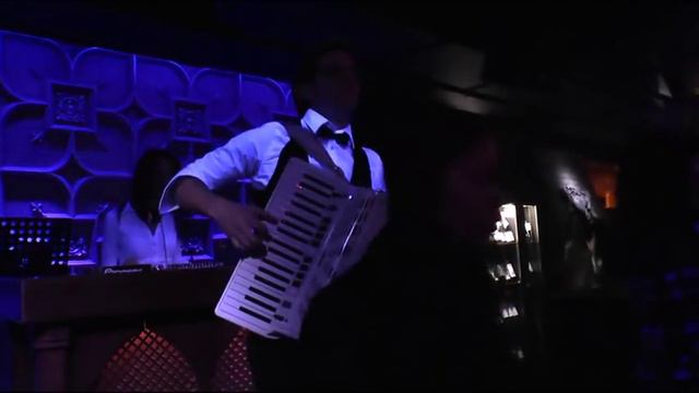 Виталий Кирнов и DJ Yula
