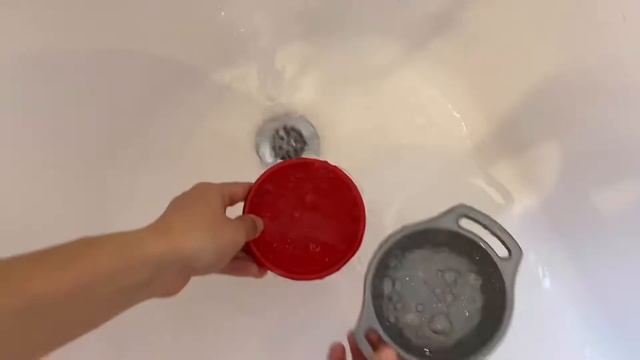 АВГУСТА ИГРАЕТ С ВОДОЙ - вместе с друзьями!