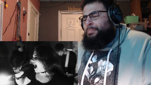 Американская реакция на Мёртвые Осы   Стены