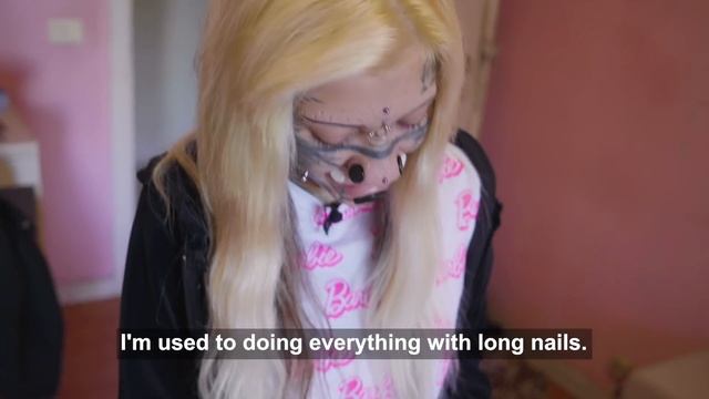 Body Mod 'Addict' Transforms Into Barbie Bimbo | HOOKED ON THE LOOK