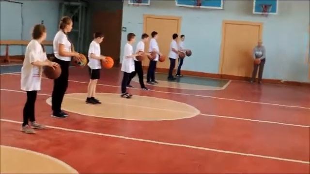 Урок учителя физической культуры МБОУ 