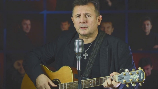 Андрей Иванов. Наш притончик гонит самогончик. 