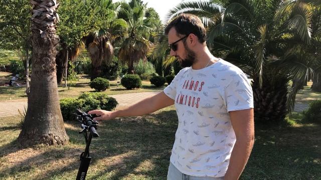 Отзыв об электросамокате KUGOO M4 PRO после двух недель использования в Сочи.  Дима очень доволен!