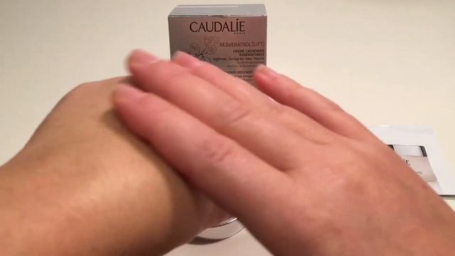 Nueva Crema Cachemir Redensificante De Caudalie.⭐️