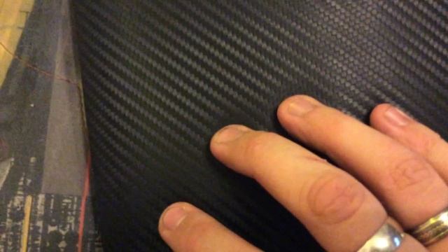 Мягкий подлокотник из карбона (винил)