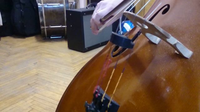 Акустическая левитация виолончельной сурдины