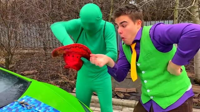 13+ Green Man bought Car Keys in Shop of Mr. Joe! A LOT OF Car Keys on Lamborghini