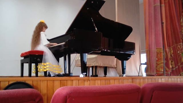 Цуканова Анна, 9 лет, ДМШ N5, г.Барнаул