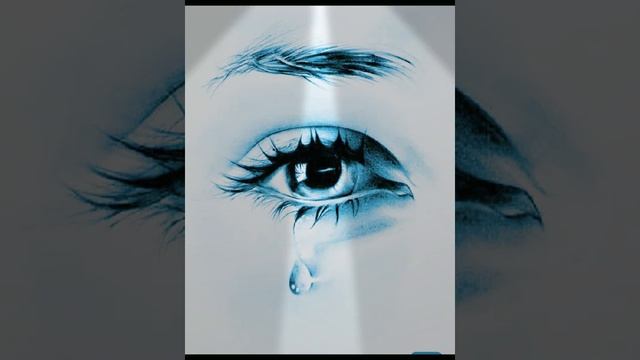 На ресницах застыла слеза ?
