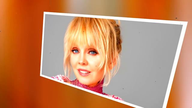 1 Час назад сообщили в Москве... Коллеги по сцене плюнули в спину ушедшей Валерии