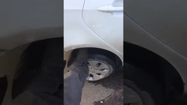 Киа Рио Kia Rio что-то стучит)))
