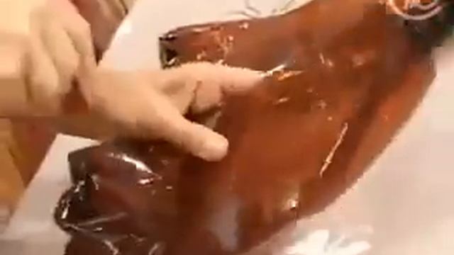 Как сделать тапки из бутылок. Очумелые ручки. Прикол.