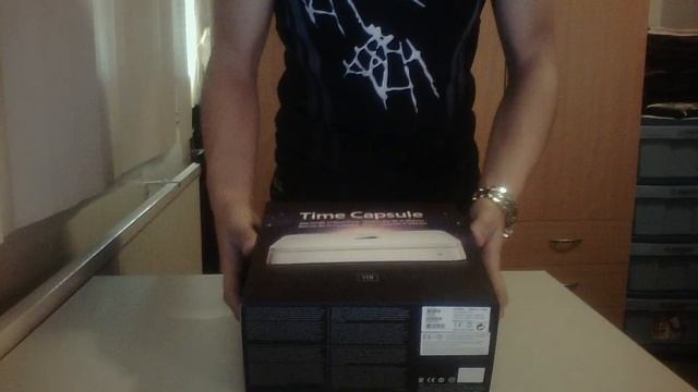 Unboxing Late 2009 1 TB Time Capsule